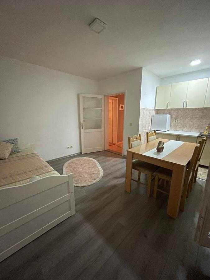 トゥズラApartman Cityアパートメント エクステリア 写真