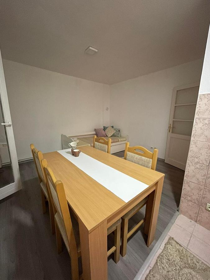 トゥズラApartman Cityアパートメント エクステリア 写真